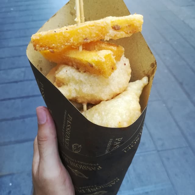 菜肴“Cuoppo Senza Latticini”的照片