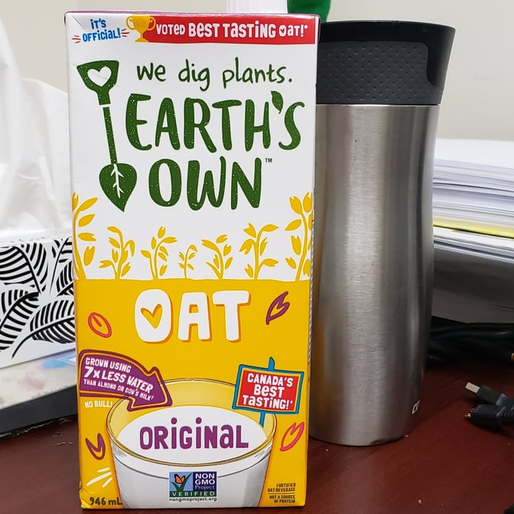photo of Earth's Own Oat Milk Unsweetened shared by @suzannebanane on  17 Nov 2022 - review