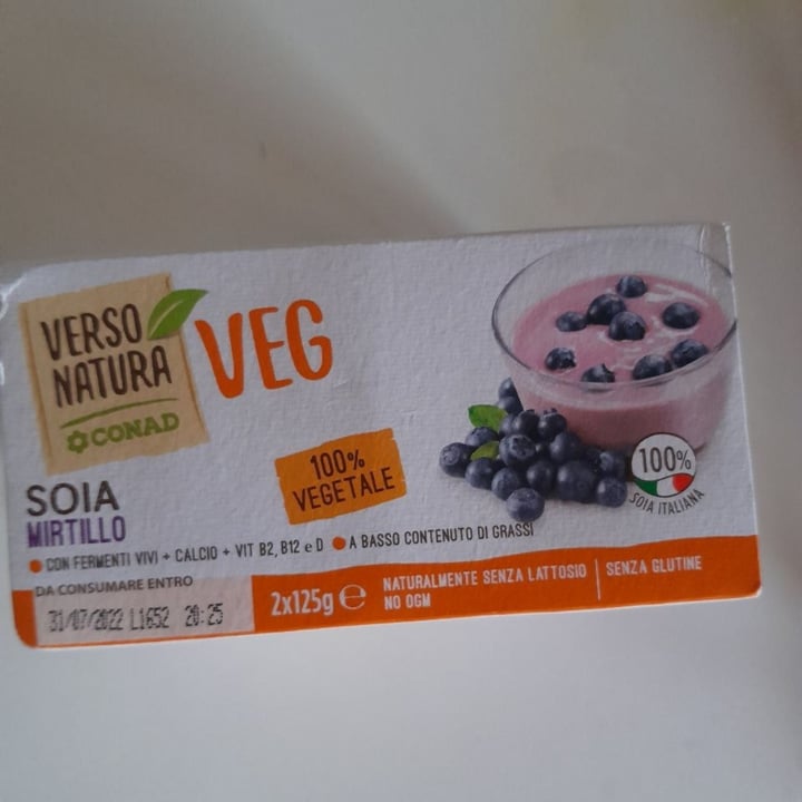 photo of Verso Natura Conad Veg Yogurt Soia Mirtillo shared by @andremeic on  30 Jun 2022 - review