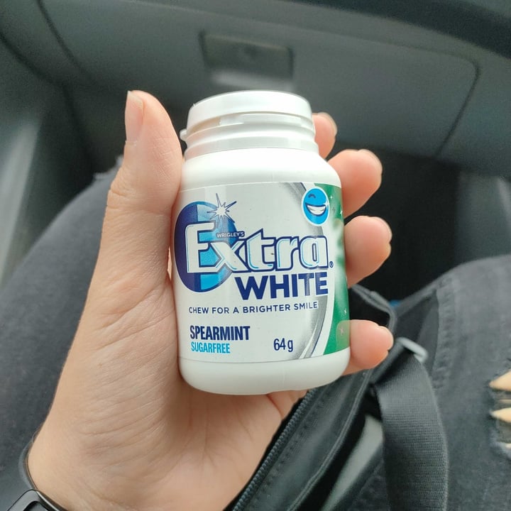 photo of Wrigley's Extra Spearmint Sugar free Gum shared by @layrafuriati on  08 May 2022 - review