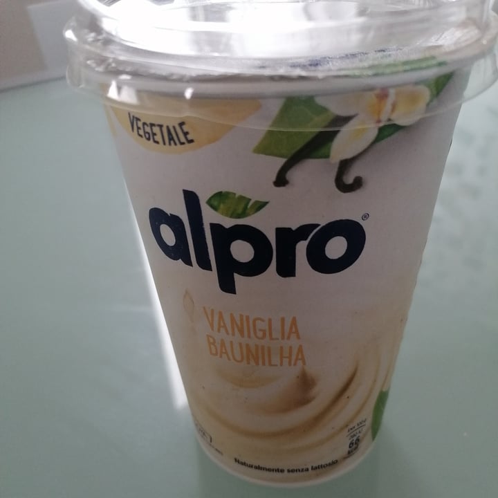 photo of Alpro Yogurt alla vaniglia shared by @marlene3 on  14 Oct 2022 - review