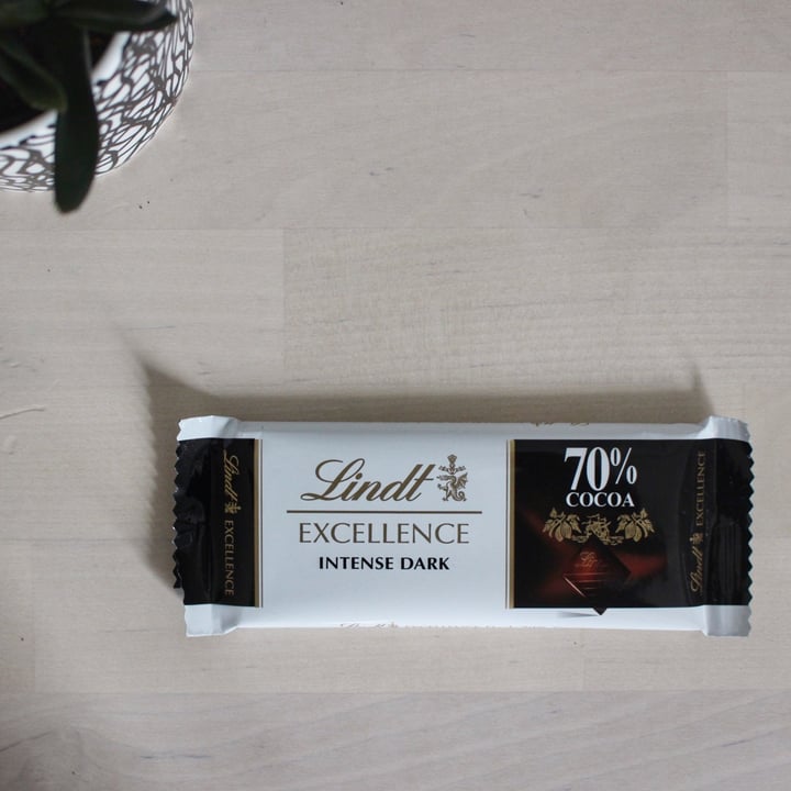 review photo of Lindt 70% Cocoa Dark Chocolate Excellence Bar shared by @britinsa on 24 Nov 2020 - review