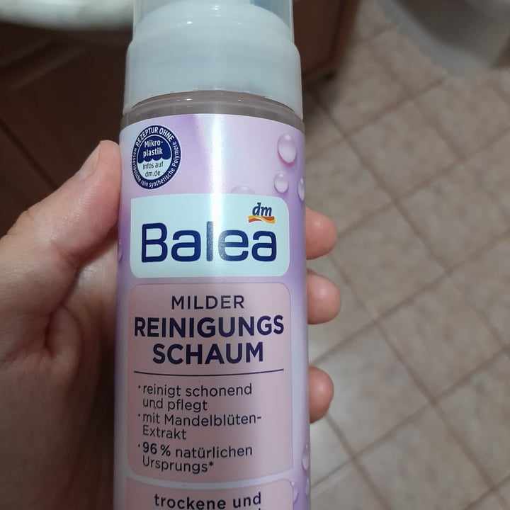 photo of Dm balea Schiuma detergente Per Viso Con Estratti Di Fiori Di Mandorlo shared by @tini on  10 Aug 2022 - review
