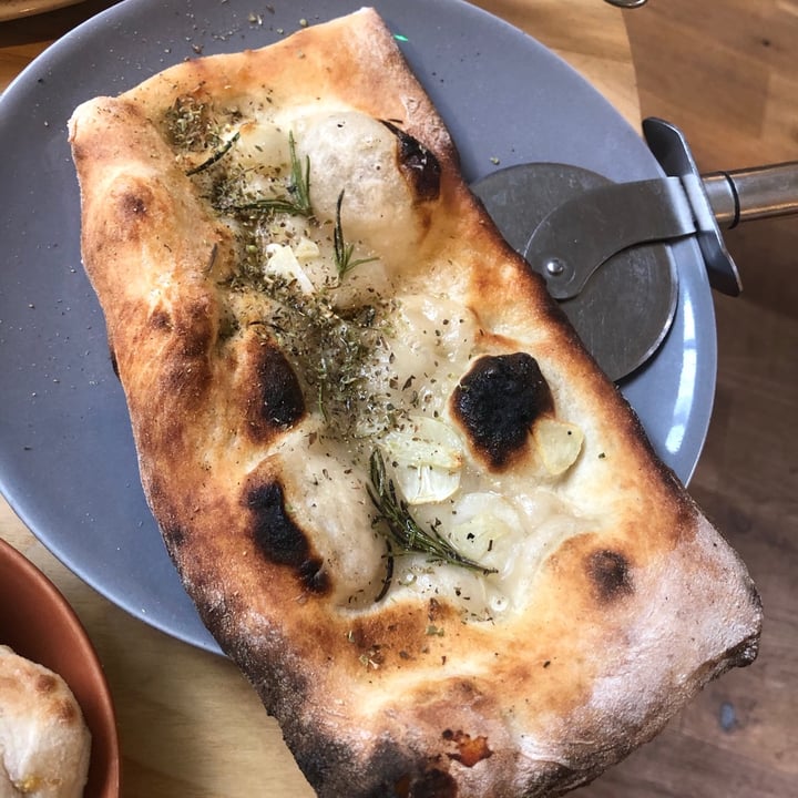 photo of Purezza - Vegan Pizza Camden Garlic Bread shared by @jessskh on  28 Jun 2021 - review