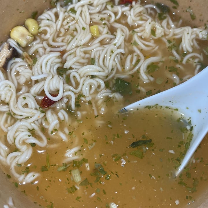 photo of Ocean's Halo Big bowl of noodles (vegan Thai coconut ) shared by @iseekplants on  07 Jun 2022 - review