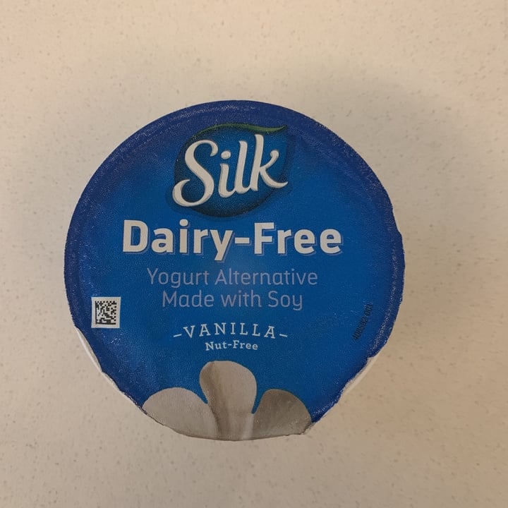 photo of Silk Vanilla Almondmilk Yogurt Alternative shared by @crlins on  23 Nov 2019 - review
