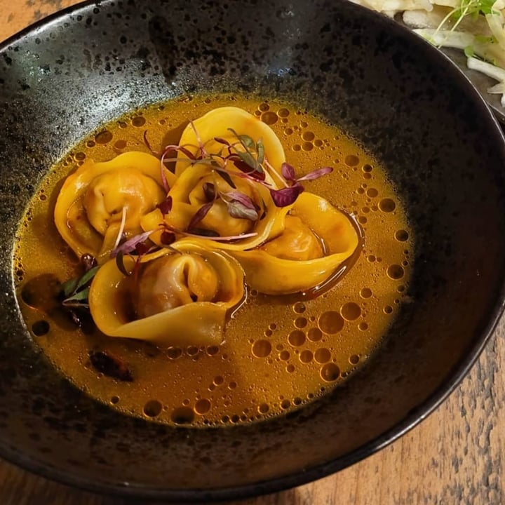 review photo of OmNom Wonton Dumplings In Chilli And Lemongrass Broth shared by @blairwaldorf on 29 Oct 2021 - review