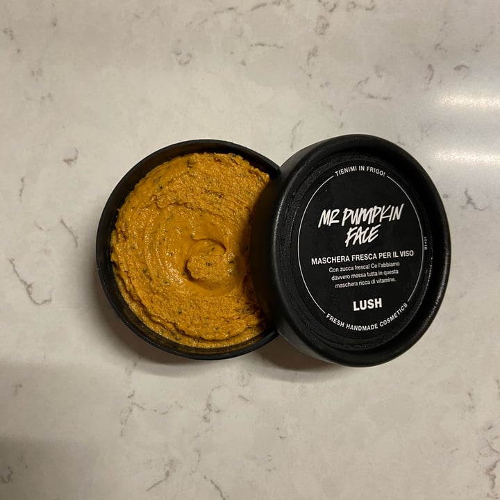 review photo of LUSH Fresh Handmade Cosmetics Mr Pumpkin Face shared by @veganenrose on 07 Sep 2022 - review