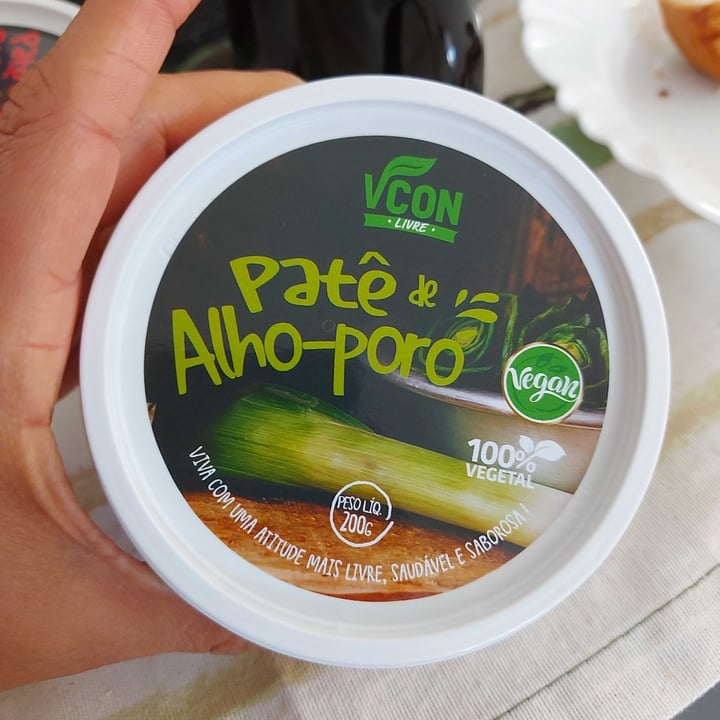 photo of VCon Alimentos Patê de Alho Poró shared by @rebecagodoy on  10 Jul 2022 - review