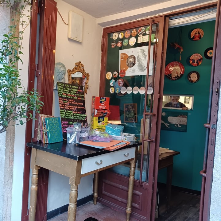 photo of Amaranto Bistrot Toscana Vegan con cipolle e stracchino vegano shared by @daniteo on  17 Sep 2022 - review