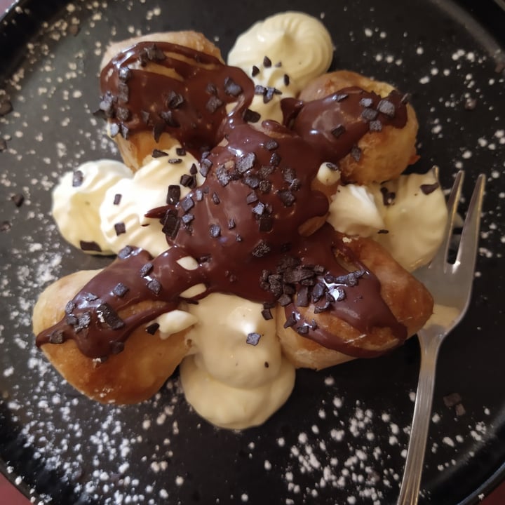 photo of Rifugio Romano Profiterole vegan e senza glutine shared by @giuliettac on  17 Jun 2022 - review