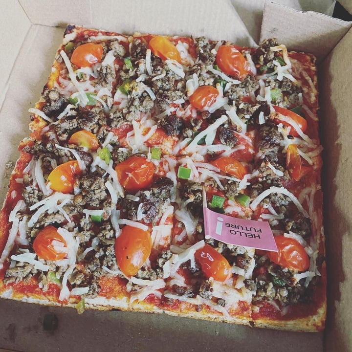 photo of Mong Cha Cha Cafe 梦茶茶 Cheezy OmniMeat Pizza shared by @mags21 on  13 May 2022 - review