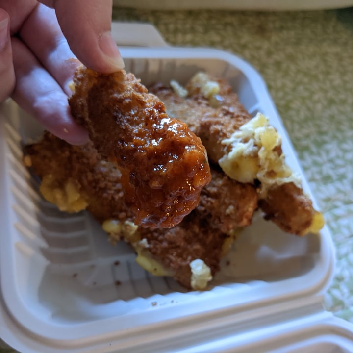 photo of Loving Cafe Provolone cheese sticks shared by @tuzoen on  22 May 2021 - review