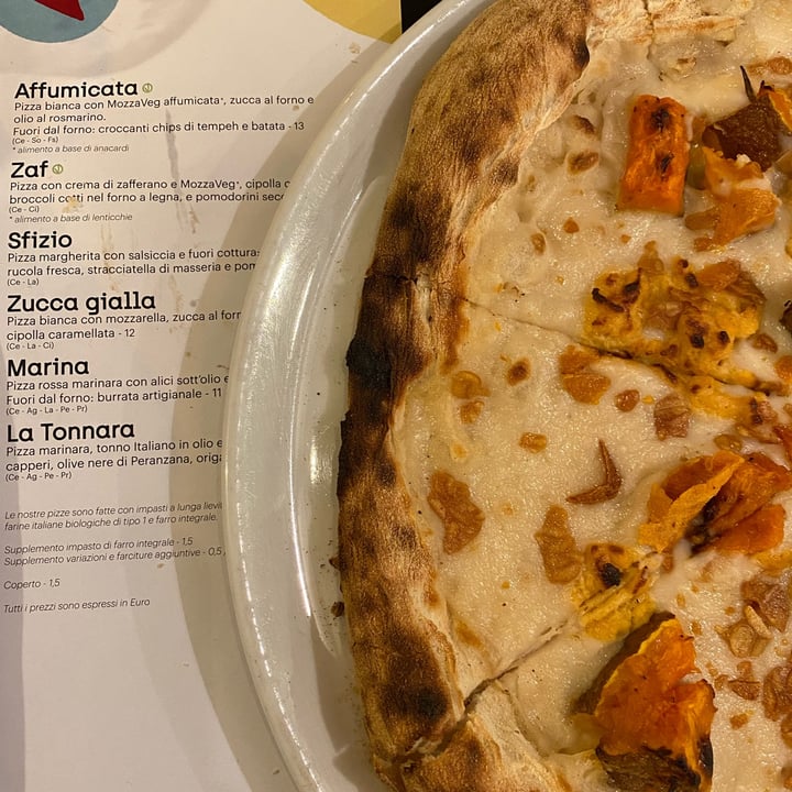 photo of Bio's Kitchen Pizza Zucca E Mozzarella Affumicata shared by @fillaveg on  20 Nov 2021 - review