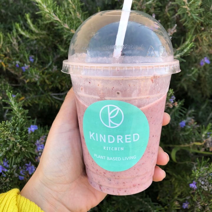 photo of The Kindred Kitchen Berry Smoothie shared by @tarynsmit on  25 Sep 2020 - review