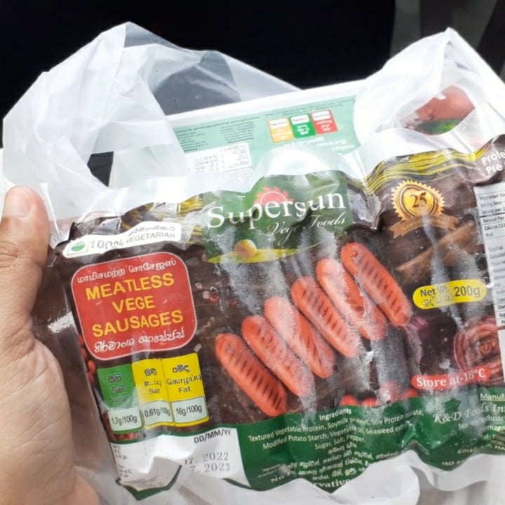photo of Super sun Supersun Meatless Vege Sausages shared by @eleobaozi on  15 Oct 2022 - review