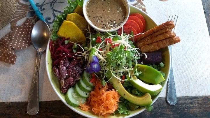 photo of Earth Tone vegetarian cafe and health shop Buddha bowl shared by @felice on  10 Sep 2019 - review