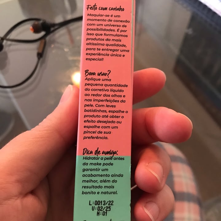review photo of Vizzela Cosméticos Concealer/corretivo shared by @luaneshimabuku on 18 Jun 2022 - review