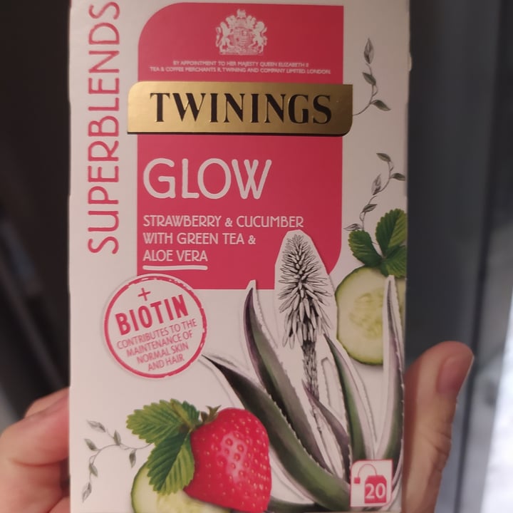 review photo of Twinings Glow shared by @suelenveg on 14 May 2022 - review