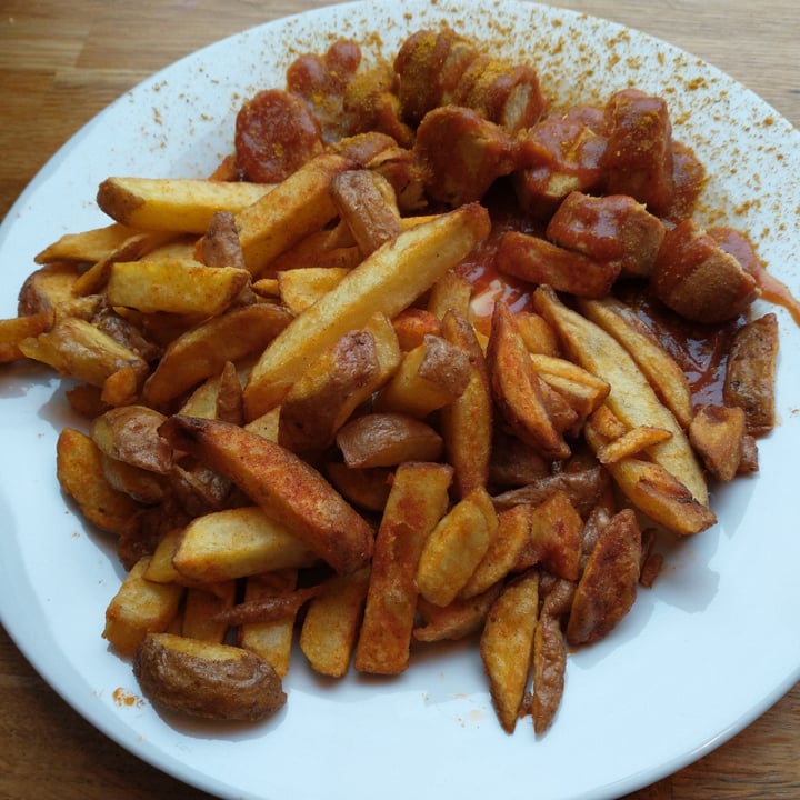 photo of Vöner Vegan Currywurst shared by @benzole on  30 Aug 2020 - review