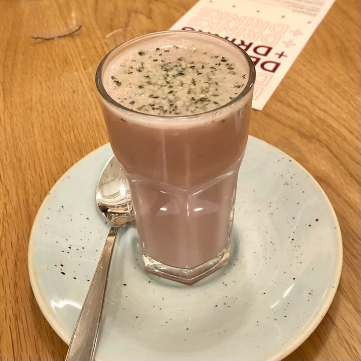 photo of Fresh on Front rose latte shared by @cd11hennig on  12 Jun 2022 - review