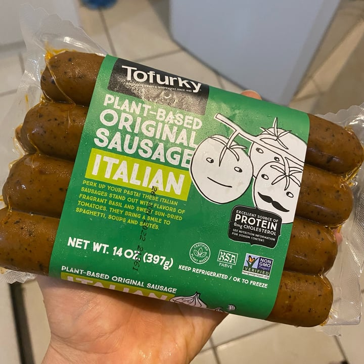 photo of Tofurky Plant-based Sausages Italian shared by @anmarivh on  20 Feb 2022 - review
