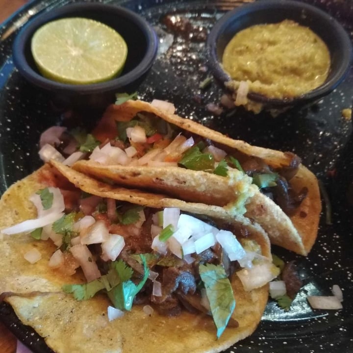 photo of Revolucion Verde Tacos Tlaquepaque. shared by @karlavcm on  25 Feb 2020 - review