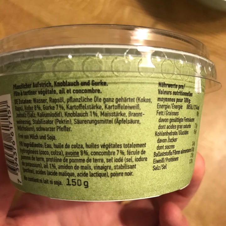 photo of Oatly Aufstrich Gurke und Knoblauch (Oat Spread Garlic Cucumber) shared by @julyn on  19 Feb 2021 - review