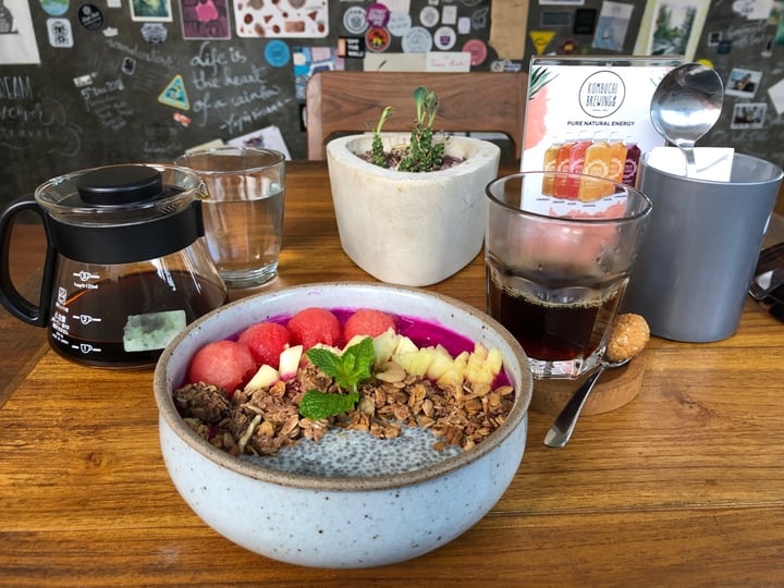 photo of Jikaa Coffee x Eatery Chia power bowl shared by @balivegan on  18 Mar 2020 - review