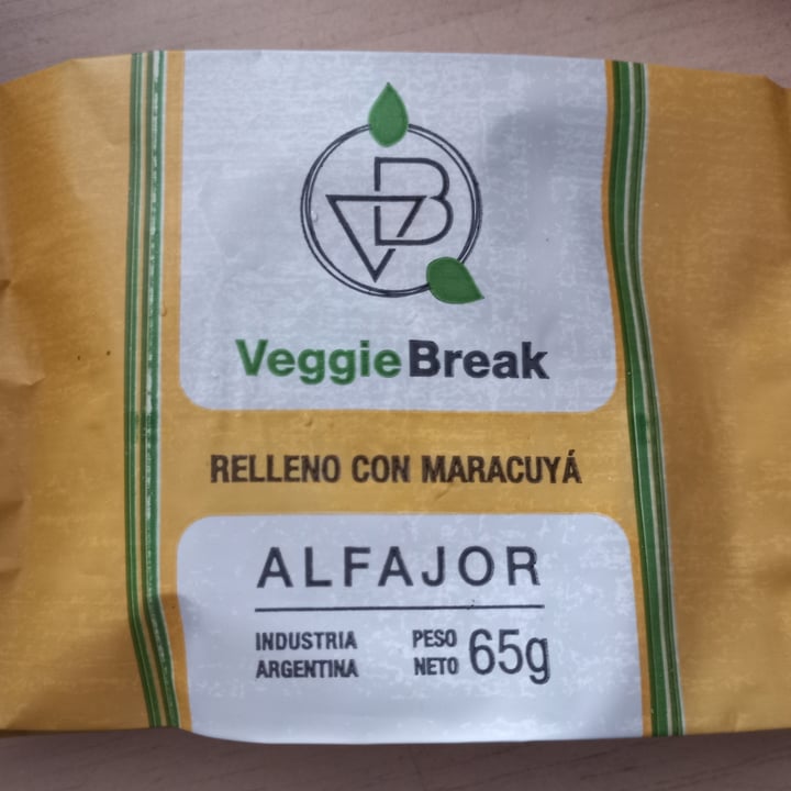 photo of vegan break alfajor maracuya shared by @diiaaanav on  20 Nov 2022 - review