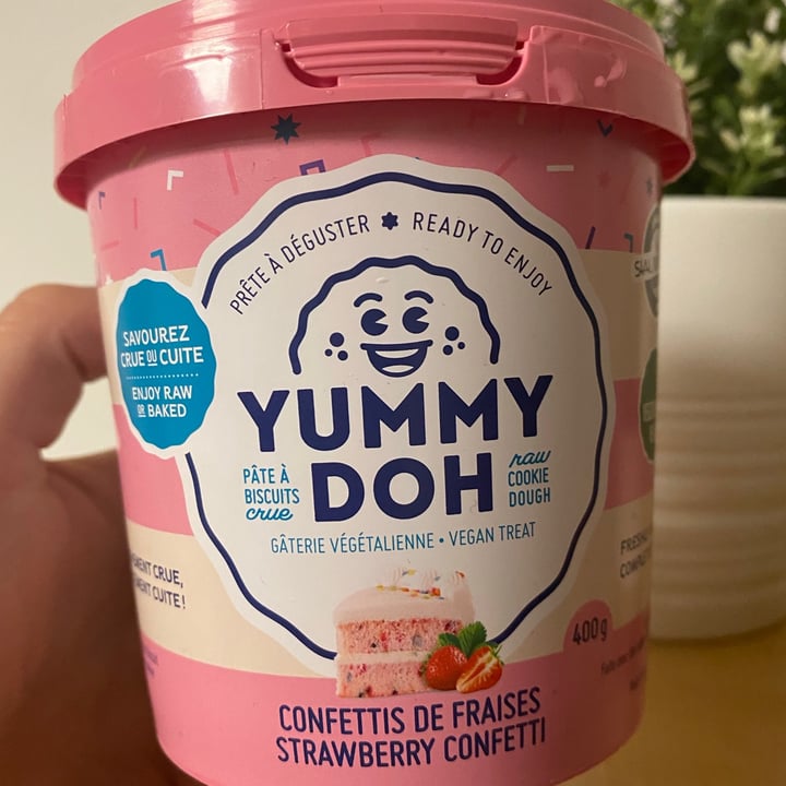 photo of Yummy Doh Strawberry Confetti shared by @kturcotte on  21 Aug 2020 - review