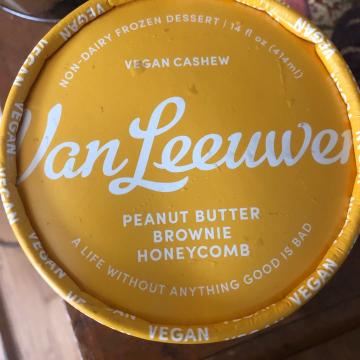 photo of Van Leeuwen Ice Cream Vegan Peanut Butter Brownie Honeycomb shared by @lynnemp on  26 Jun 2022 - review
