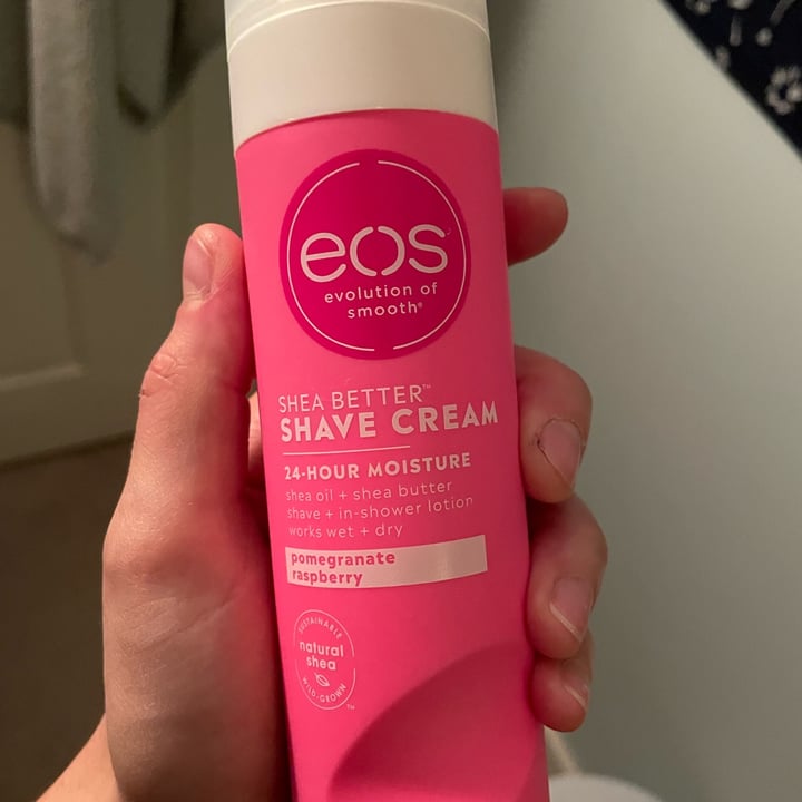 photo of EOS Pomegranate raspberry shave cream shared by @risinghope on  20 Jun 2022 - review