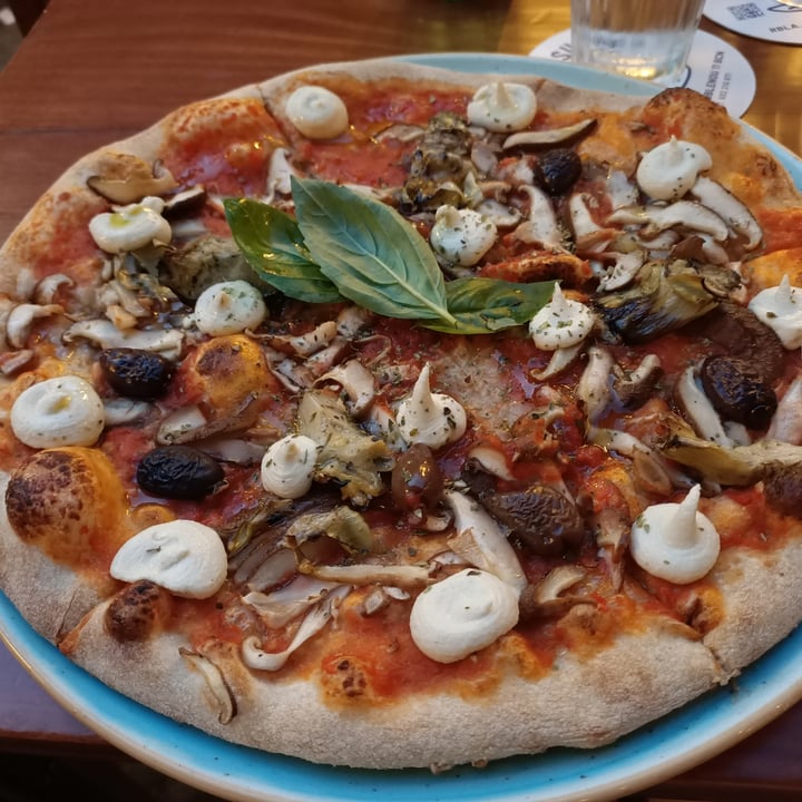 photo of Blu Bar Pizza capricciosa shared by @mbasquens on  28 Jun 2022 - review