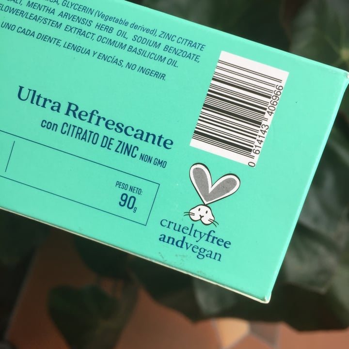 photo of Denti Essence Crema dental shared by @tangerine2020 on  28 Sep 2020 - review