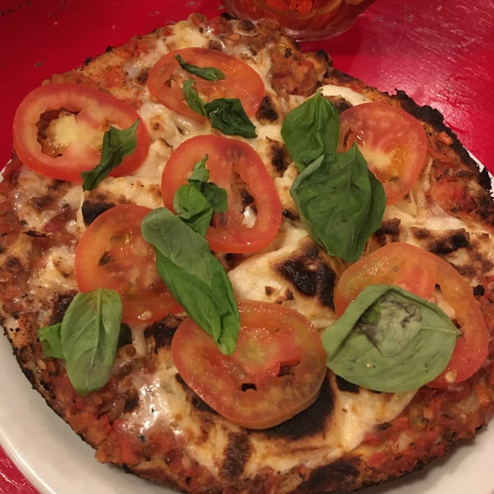 photo of Pizzería Güerrin Pizza Margarita vegana shared by @evayufera on  06 Nov 2021 - review