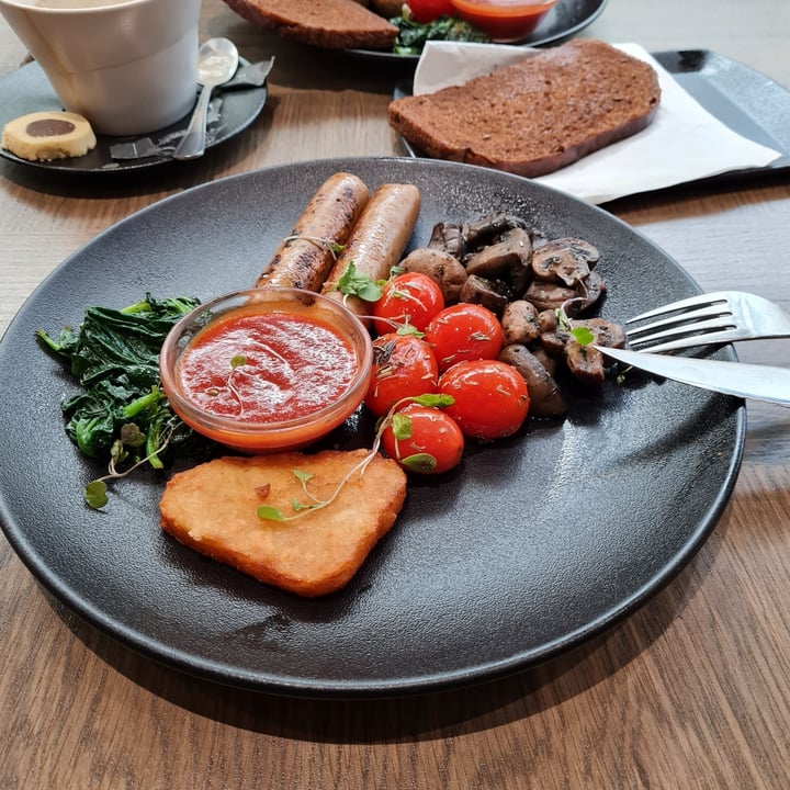 photo of Mugg & Bean Vegan Fry Up shared by @makeadifference on  23 Jul 2022 - review