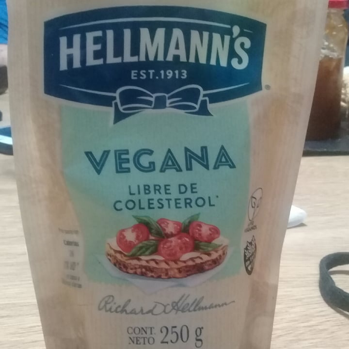 photo of Hellmann’s Hellman’s Vegan Mayonnaise shared by @paula3n on  02 May 2021 - review