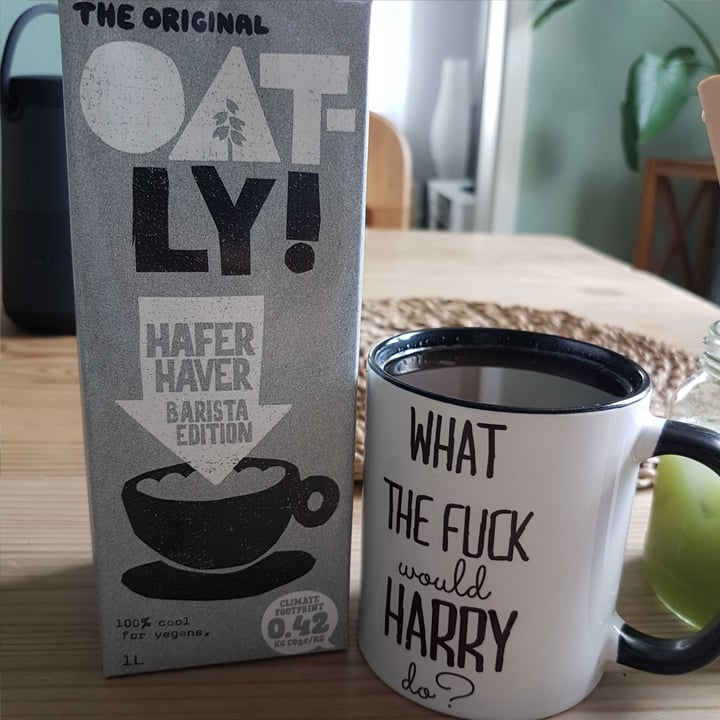 photo of Oatly Oat Drink Barista Edition  shared by @iamlauri on  11 Jul 2020 - review