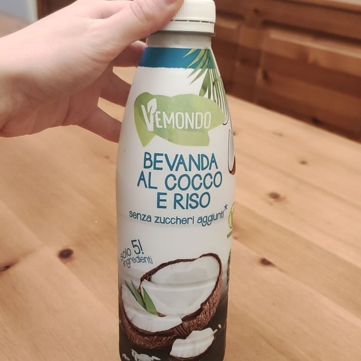 photo of Vemondo Bevanda al cocco e riso shared by @cyanistes on  01 Feb 2022 - review