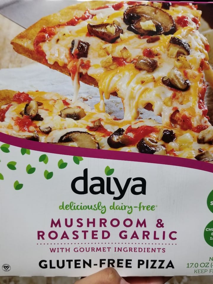 review photo of Daiya Spinach & Mushroom Pizza shared by @laurag034 on 02 Jan 2020 - review