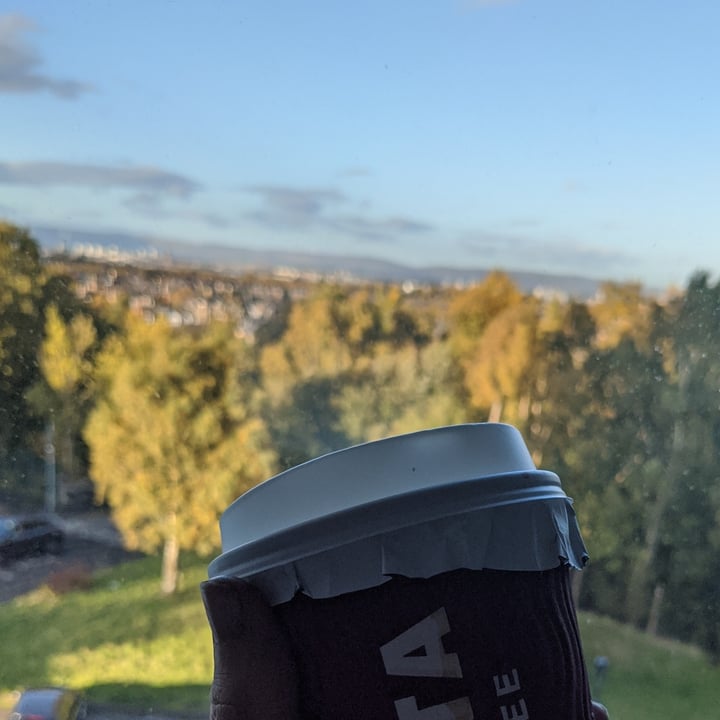 review photo of Costa Coffee Oat Honeycomb Latte shared by @cherrypersimmon on 12 Oct 2020 - review