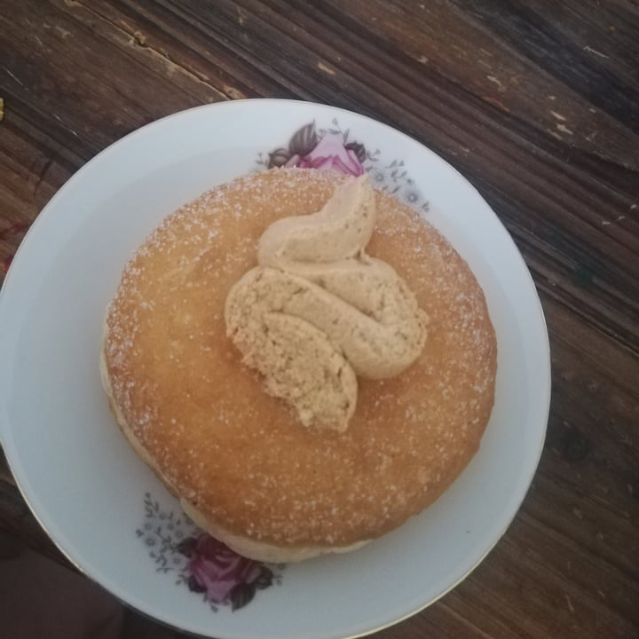 photo of Brammibal's Donuts Dulce de leche shared by @lieselotte on  07 Aug 2022 - review
