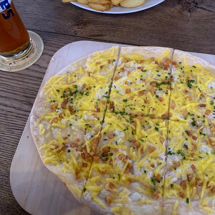 review photo of Brauhaus Sacher Veganer Flammkuchen shared by @adriii on 18 Aug 2021 - review