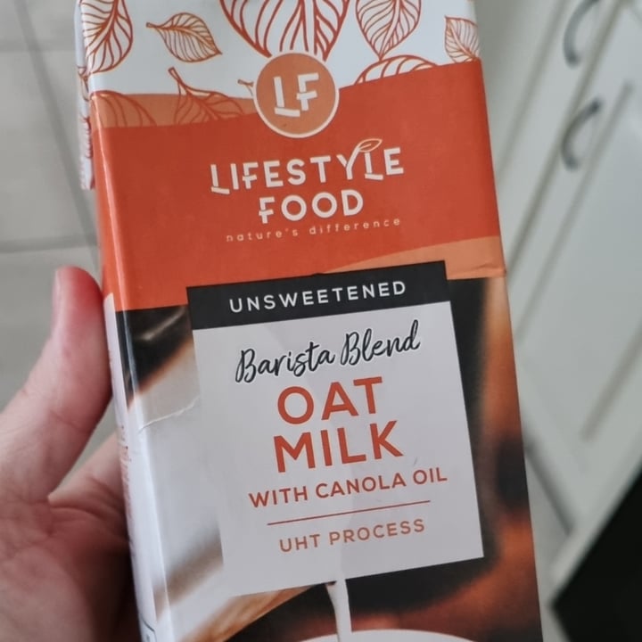 photo of Lifestyle Food Unsweetened Barista Blend Oat Milk shared by @livingkindly on  07 Jun 2022 - review