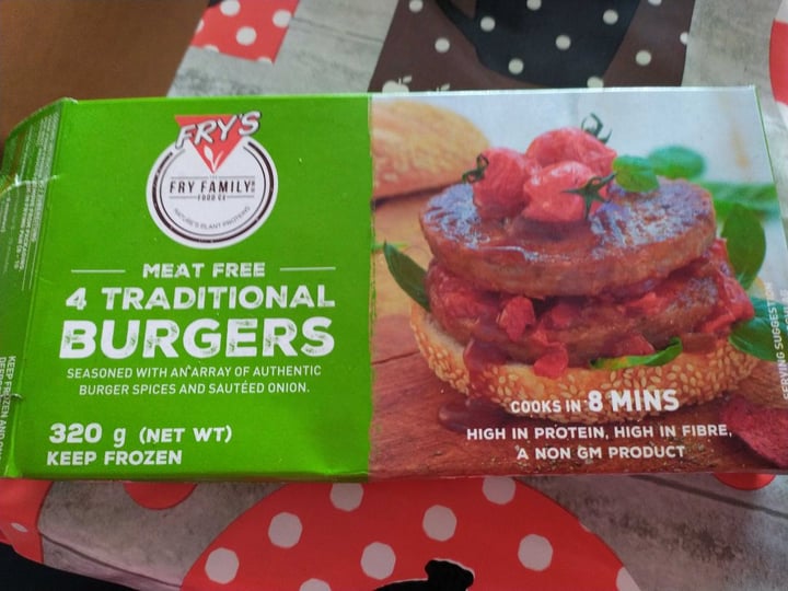 photo of Fry's Family Food Meat Free Traditional Burgers shared by @julietadolche on  31 Mar 2020 - review