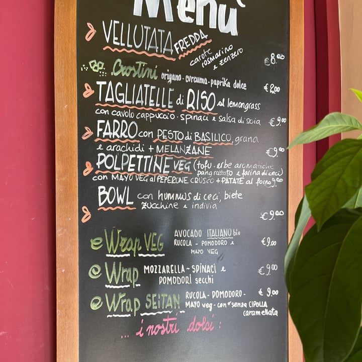review photo of Zazie Wrap Avocado shared by @taende on 31 Aug 2022 - review