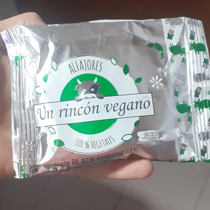 photo of Un Rincón Vegano Alfajor Black Chocolate shared by @minyeeon on  10 May 2021 - review