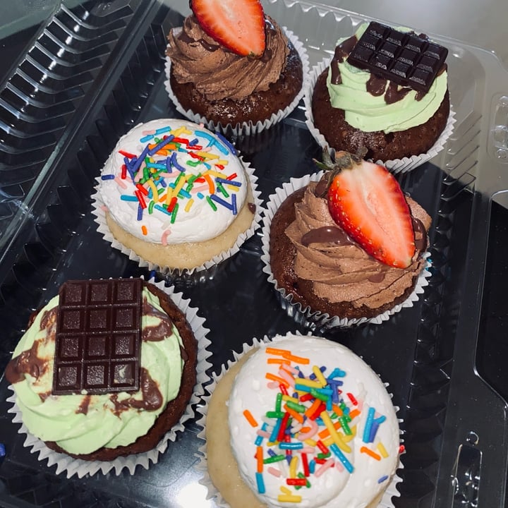 review photo of My Vegan Bakery Cupcakes Variados shared by @vne on 20 Mar 2022 - review