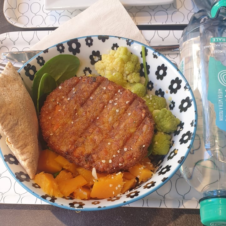 review photo of Sandía - sano subito! 🌱 Burger bowl shared by @gala94 on 11 Dec 2021 - review
